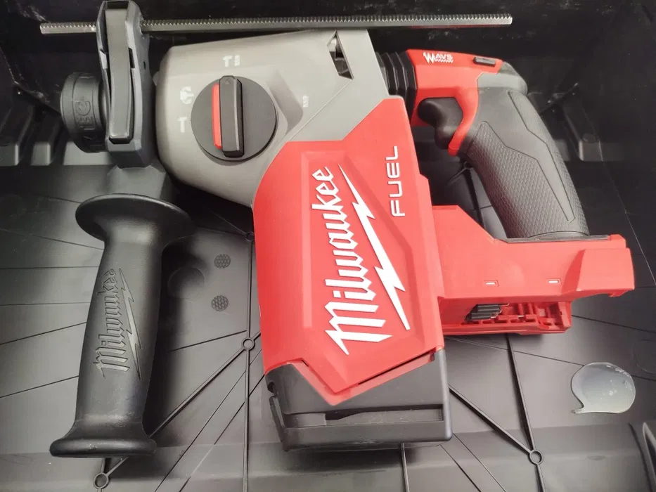 Milwaukee M18FHX