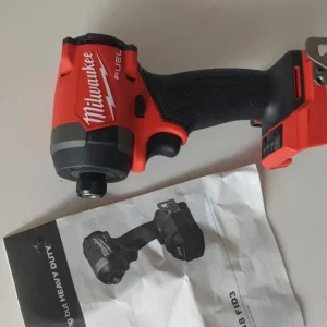 Milwaukee FUEL akumulatorski udarni vijačnik M18FID3-0, 1/4" (49334798640)